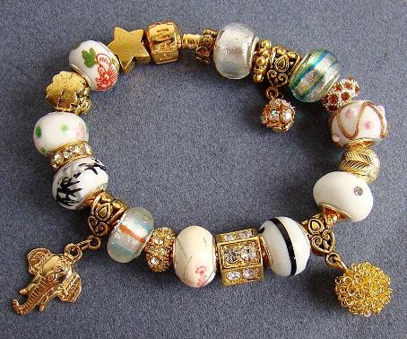 Pulseiras com Berloques